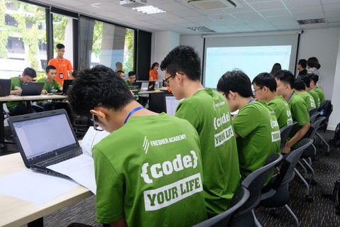 1 tỉ đồng giải thưởng dành cho SV thi lập trình chuyên nghiệp - Ảnh 1. 1 tỉ đồng giải thưởng dành cho SV thi lập trình chuyên nghiệp - Ảnh 1.