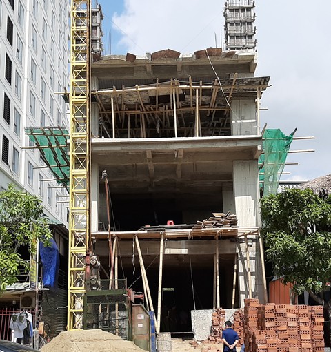 Nạn nhân cuối cùng trong vụ ngạt khí dưới hầm khách sạn đã tử vong - Ảnh 2. Nạn nhân cuối cùng trong vụ ngạt khí dưới hầm khách sạn đã tử vong - Ảnh 2.