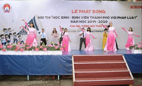 Hội thi Học sinh, sinh viên thành phố với pháp luật năm 2019 - Ảnh 2. Hội thi Học sinh, sinh viên thành phố với pháp luật năm 2019 - Ảnh 2.