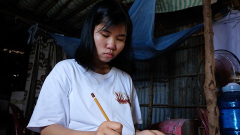 Học dưới ánh đèn đường - Ảnh 1. Học dưới ánh đèn đường - Ảnh 1.