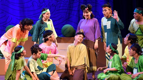 Trung thu sân khấu, trung thu trên truyền hình - Ảnh 1. Trung thu sân khấu, trung thu trên truyền hình - Ảnh 1.