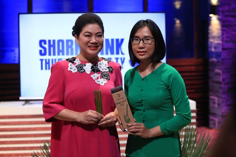 Shark Liên và Shark Bình tranh giành startup làm ống hút cỏ - Ảnh 3. Shark Liên và Shark Bình tranh giành startup làm ống hút cỏ - Ảnh 3.