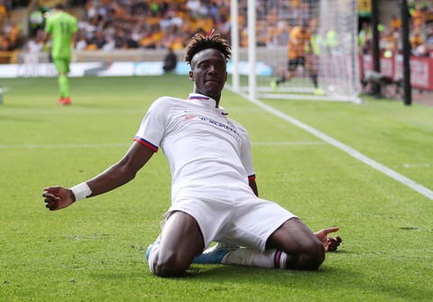 Abraham lập hat-trick, Chelsea đè bẹp ‘khắc tinh của những ông lớn’ - Ảnh 2. Abraham lập hat-trick, Chelsea đè bẹp ‘khắc tinh của những ông lớn’ - Ảnh 2.