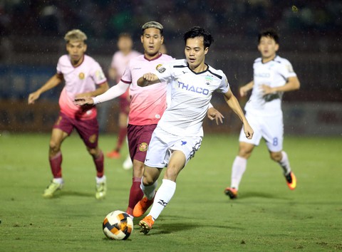 Thua Sài Gòn 1-3, CLB Hoàng Anh Gia Lai đối mặt với nguy cơ đá play-off - Ảnh 2. Thua Sài Gòn 1-3, CLB Hoàng Anh Gia Lai đối mặt với nguy cơ đá play-off - Ảnh 2.