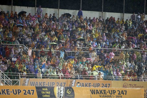 Thua Sài Gòn 1-3, CLB Hoàng Anh Gia Lai đối mặt với nguy cơ đá play-off - Ảnh 3. Thua Sài Gòn 1-3, CLB Hoàng Anh Gia Lai đối mặt với nguy cơ đá play-off - Ảnh 3.