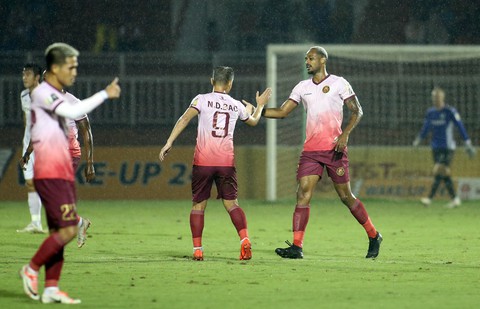 Thua Sài Gòn 1-3, CLB Hoàng Anh Gia Lai đối mặt với nguy cơ đá play-off - Ảnh 1. Thua Sài Gòn 1-3, CLB Hoàng Anh Gia Lai đối mặt với nguy cơ đá play-off - Ảnh 1.