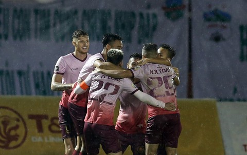 Thua Sài Gòn 1-3, CLB Hoàng Anh Gia Lai đối mặt với nguy cơ đá play-off - Ảnh 4. Thua Sài Gòn 1-3, CLB Hoàng Anh Gia Lai đối mặt với nguy cơ đá play-off - Ảnh 4.