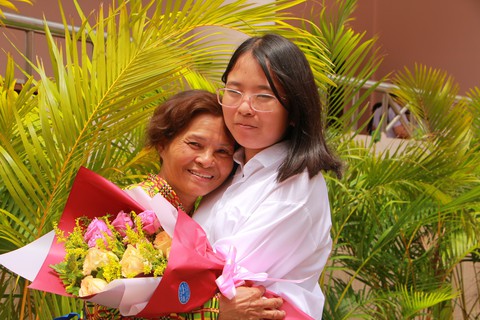 Tôi ướt cả hai chân mà vẫn vào được giảng đường - Ảnh 2. Tôi ướt cả hai chân mà vẫn vào được giảng đường - Ảnh 2.