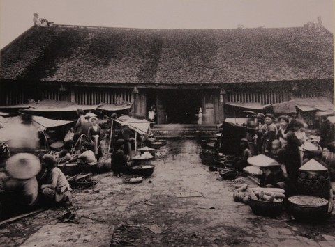 Xem bộ ảnh quý, nghe tiếng rao của những gánh hàng rong Hà Nội xưa - Ảnh 18. Xem bộ ảnh quý, nghe tiếng rao của những gánh hàng rong Hà Nội xưa - Ảnh 18.