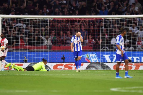 Đội của Văn Hậu thua đậm Ajax ở giải VĐQG Hà Lan - Ảnh 2. Đội của Văn Hậu thua đậm Ajax ở giải VĐQG Hà Lan - Ảnh 2.