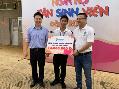 Hiệu trưởng trường y truyền cảm hứng cho tân sinh viên - Ảnh 3. Hiệu trưởng trường y truyền cảm hứng cho tân sinh viên - Ảnh 3.