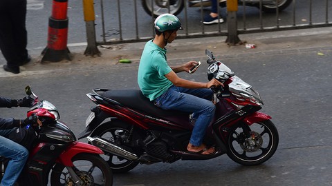 Mạng xã hội làm con người... nhanh quên - Ảnh 1. Mạng xã hội làm con người... nhanh quên - Ảnh 1.