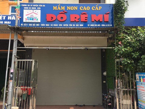 Tạm đình chỉ cơ sở mầm non vụ bé 3 tuổi bị quên trên ôtô gần một ngày - Ảnh 1. Tạm đình chỉ cơ sở mầm non vụ bé 3 tuổi bị quên trên ôtô gần một ngày - Ảnh 1.