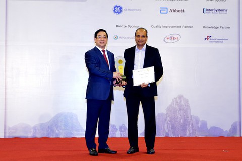 Vinmec được vinh danh là Bệnh viện tiến bộ nhất - Ảnh 1. Vinmec được vinh danh là Bệnh viện tiến bộ nhất - Ảnh 1.