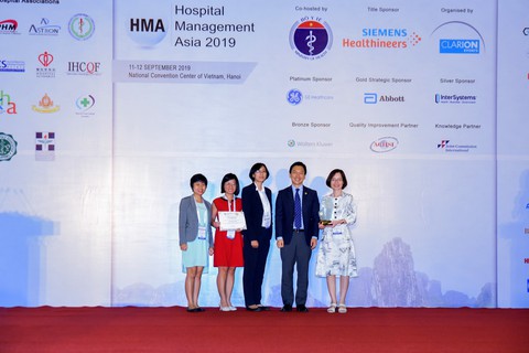 Vinmec được vinh danh là Bệnh viện tiến bộ nhất - Ảnh 2. Vinmec được vinh danh là Bệnh viện tiến bộ nhất - Ảnh 2.