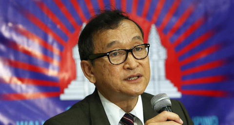 Chính trị gia lưu vong gây phẫn nộ vì nói Quốc vương Campuchia là con rối của Hun Sen - Ảnh 1. Chính trị gia lưu vong gây phẫn nộ vì nói Quốc vương Campuchia là con rối của Hun Sen - Ảnh 1.