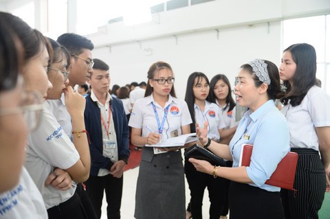 Sinh viên Học viện Cán bộ đâu chỉ làm công chức nhà nước - Ảnh 1. Sinh viên Học viện Cán bộ đâu chỉ làm công chức nhà nước - Ảnh 1.