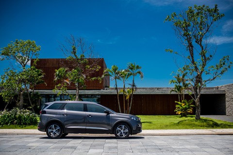 Thương hiệu xe Pháp Peugeot ưu đãi giá lên đến 50 triệu đồng - Ảnh 2. Thương hiệu xe Pháp Peugeot ưu đãi giá lên đến 50 triệu đồng - Ảnh 2.