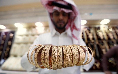 Tấn công 2 cơ sở lọc dầu Saudi Arabia: giá dầu phi mã, vàng bạc tăng theo - Ảnh 3. Tấn công 2 cơ sở lọc dầu Saudi Arabia: giá dầu phi mã, vàng bạc tăng theo - Ảnh 3.