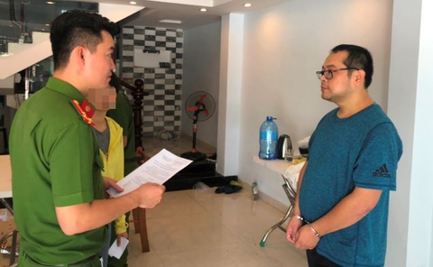 Đà Nẵng bắt nhóm người Trung Quốc thuê trẻ em đóng phim người lớn - Ảnh 2. Đà Nẵng bắt nhóm người Trung Quốc thuê trẻ em đóng phim người lớn - Ảnh 2.