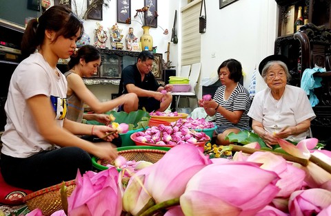 Người gìn giữ thiên cổ đệ nhất trà ở Hà thành - Ảnh 2. Người gìn giữ thiên cổ đệ nhất trà ở Hà thành - Ảnh 2.