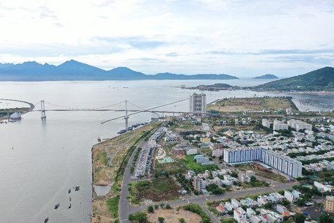 Phê bình Sở Tài nguyên và môi trường Đà Nẵng vì chậm đấu giá 19 khu đất ‘vàng’ - Ảnh 1. Phê bình Sở Tài nguyên và môi trường Đà Nẵng vì chậm đấu giá 19 khu đất ‘vàng’ - Ảnh 1.