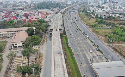Nguy cơ ra tòa và thiệt hại hàng tỉ USD vì metro chậm tiến độ - Ảnh 1. Nguy cơ ra tòa và thiệt hại hàng tỉ USD vì metro chậm tiến độ - Ảnh 1.