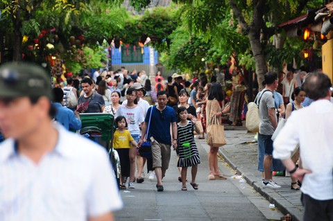 Tìm thuốc chữa cho Hội An đang bị dồn nén - Ảnh 6. Tìm thuốc chữa cho Hội An đang bị dồn nén - Ảnh 6.