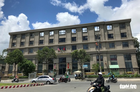 Tòa nhà văn phòng biến thành... trường quốc tế - Ảnh 1. Tòa nhà văn phòng biến thành... trường quốc tế - Ảnh 1.