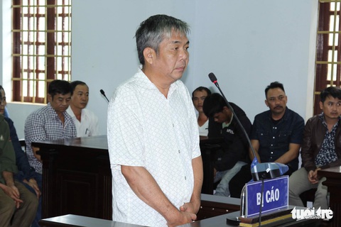 Vụ buôn gỗ của Phượng ‘râu’: cán bộ nhận tiền trong sáng - Ảnh 4. Vụ buôn gỗ của Phượng ‘râu’: cán bộ nhận tiền trong sáng - Ảnh 4.