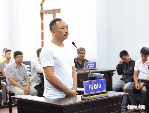 Vụ buôn gỗ của Phượng ‘râu’: cán bộ nhận tiền trong sáng - Ảnh 3. Vụ buôn gỗ của Phượng ‘râu’: cán bộ nhận tiền trong sáng - Ảnh 3.