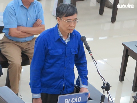 Cựu thứ trưởng Lê Bạch Hồng nhận trách nhiệm vụ gây thất thoát 1.700 tỉ đồng - Ảnh 1. Cựu thứ trưởng Lê Bạch Hồng nhận trách nhiệm vụ gây thất thoát 1.700 tỉ đồng - Ảnh 1.