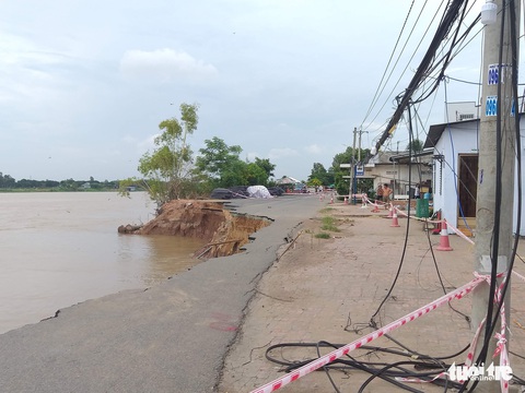 Tỉnh An Giang kè lại đoạn sạt lở quốc lộ 91 với kinh phí 160 tỉ đồng - Ảnh 1. Tỉnh An Giang kè lại đoạn sạt lở quốc lộ 91 với kinh phí 160 tỉ đồng - Ảnh 1.