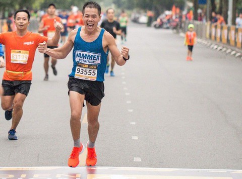 2 VĐV Việt Nam đạt chuẩn dự Boston marathon là bác sĩ và công nhân - Ảnh 1. 2 VĐV Việt Nam đạt chuẩn dự Boston marathon là bác sĩ và công nhân - Ảnh 1.
