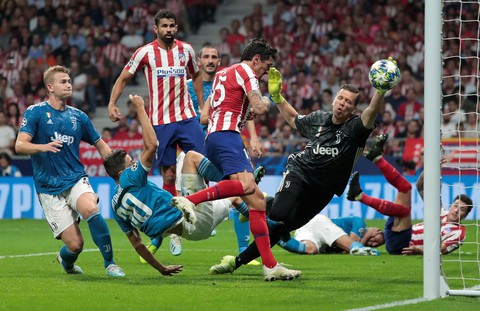 Ronaldo mờ nhạt, Juventus đánh rơi chiến thắng dù dẫn trước Atletico 2-0 - Ảnh 3. Ronaldo mờ nhạt, Juventus đánh rơi chiến thắng dù dẫn trước Atletico 2-0 - Ảnh 3.