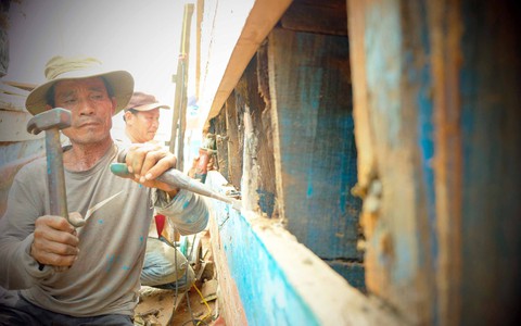 Lửa nghề truyền mãi ngàn sau - Kỳ 4: Đau đáu làng đóng tàu Cổ Lũy - Ảnh 2. Lửa nghề truyền mãi ngàn sau - Kỳ 4: Đau đáu làng đóng tàu Cổ Lũy - Ảnh 2.