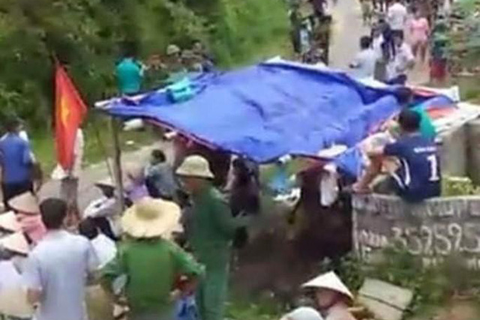 Phú Thọ: Khởi tố 4 bị can chống người thi hành công vụ - Ảnh 1. Phú Thọ: Khởi tố 4 bị can chống người thi hành công vụ - Ảnh 1.