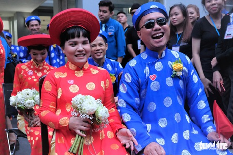 Lễ cưới tập thể của 100 cặp đôi công nhân đúng ngày Quốc khánh - Ảnh 2. Lễ cưới tập thể của 100 cặp đôi công nhân đúng ngày Quốc khánh - Ảnh 2.