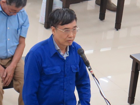Cựu thứ trưởng Lê Bạch Hồng bị đề nghị mức án 8-9 năm tù - Ảnh 1. Cựu thứ trưởng Lê Bạch Hồng bị đề nghị mức án 8-9 năm tù - Ảnh 1.