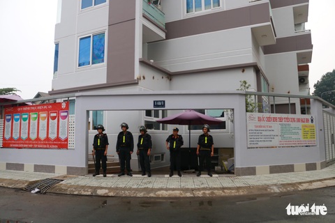 Cảnh sát khám xét công ty con, chi nhánh của Alibaba ở TP.HCM - Ảnh 7. Cảnh sát khám xét công ty con, chi nhánh của Alibaba ở TP.HCM - Ảnh 7.