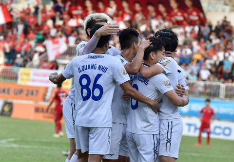 Hoàng Anh Gia Lai thắng Hải Phòng 5-1 trên sân Pleiku - Ảnh 1. Hoàng Anh Gia Lai thắng Hải Phòng 5-1 trên sân Pleiku - Ảnh 1.