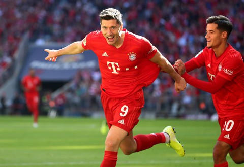 Lewandowski lập cú đúp, Bayern Munich thắng dễ 10 người Cologne - Ảnh 1. Lewandowski lập cú đúp, Bayern Munich thắng dễ 10 người Cologne - Ảnh 1.