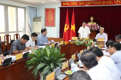Yêu cầu Đồng Nai xử lý cán bộ yếu kém, không chờ hết nhiệm kỳ - Ảnh 1. Yêu cầu Đồng Nai xử lý cán bộ yếu kém, không chờ hết nhiệm kỳ - Ảnh 1.