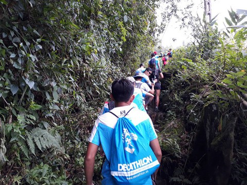Nguyễn Tiến Hùng vô địch cự ly 100km tại giải marathon leo núi Sa Pa - Ảnh 2. Nguyễn Tiến Hùng vô địch cự ly 100km tại giải marathon leo núi Sa Pa - Ảnh 2.