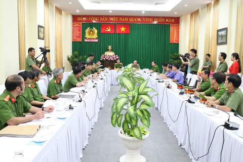 Chủ tịch HĐQT Nguyễn Thái Luyện cầm đầu vụ án lừa đảo tại Công ty Alibaba - Ảnh 1. Chủ tịch HĐQT Nguyễn Thái Luyện cầm đầu vụ án lừa đảo tại Công ty Alibaba - Ảnh 1.