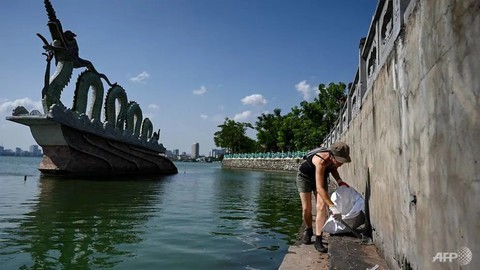 Hàng ngàn người khắp châu Á xuống đường lượm rác nhân Ngày dọn dẹp thế giới - Ảnh 1. Hàng ngàn người khắp châu Á xuống đường lượm rác nhân Ngày dọn dẹp thế giới - Ảnh 1.