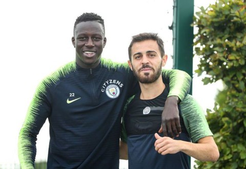 Sao Man City bị Hiệp hội bóng đá Anh điều tra vì…giỡn ‘lố’ với đồng đội - Ảnh 2. Sao Man City bị Hiệp hội bóng đá Anh điều tra vì…giỡn ‘lố’ với đồng đội - Ảnh 2.
