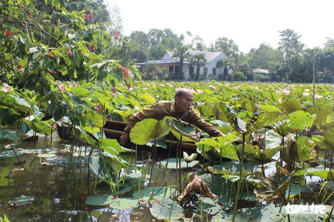 Một ngày bình dị của anh hùng phi công huyền thoại bắn rơi 7 máy bay Mỹ - Ảnh 4. Một ngày bình dị của anh hùng phi công huyền thoại bắn rơi 7 máy bay Mỹ - Ảnh 4.