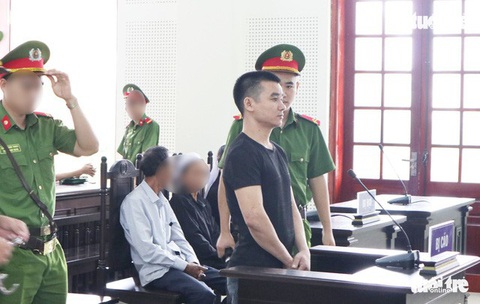 Đâm chết người từ chối uống bia, lãnh án chung thân - Ảnh 1. Đâm chết người từ chối uống bia, lãnh án chung thân - Ảnh 1.