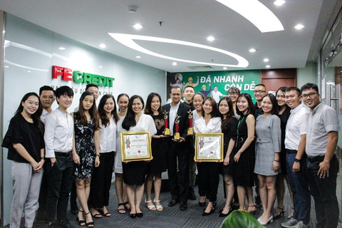 FE CREDIT được 3 giải thưởng tại lễ trao giải CMO ASIA 2019 - Ảnh 1. FE CREDIT được 3 giải thưởng tại lễ trao giải CMO ASIA 2019 - Ảnh 1.